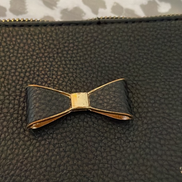 Black Crossbody - Picture 3 of 8